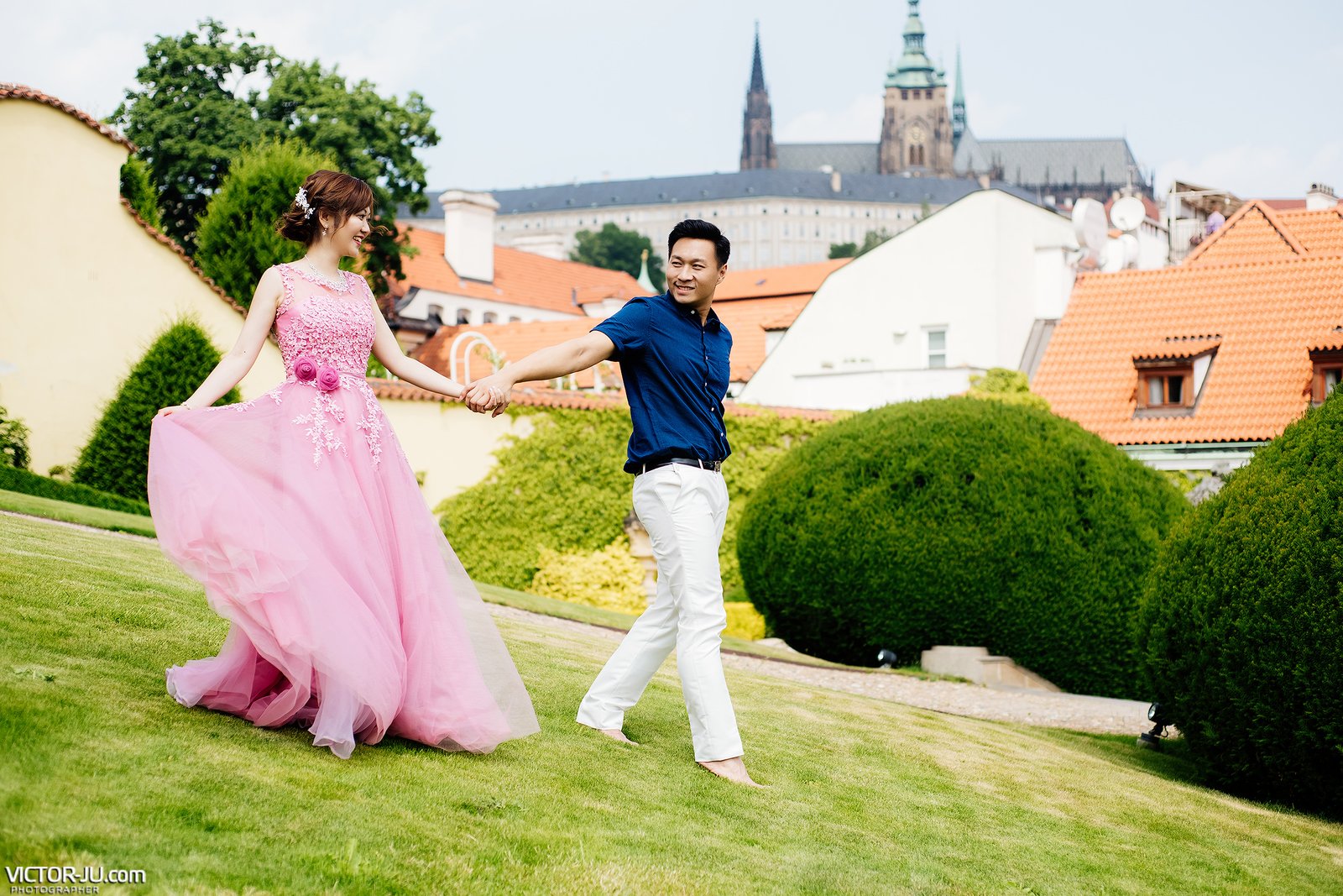 Pre wedding photo shoot Prague