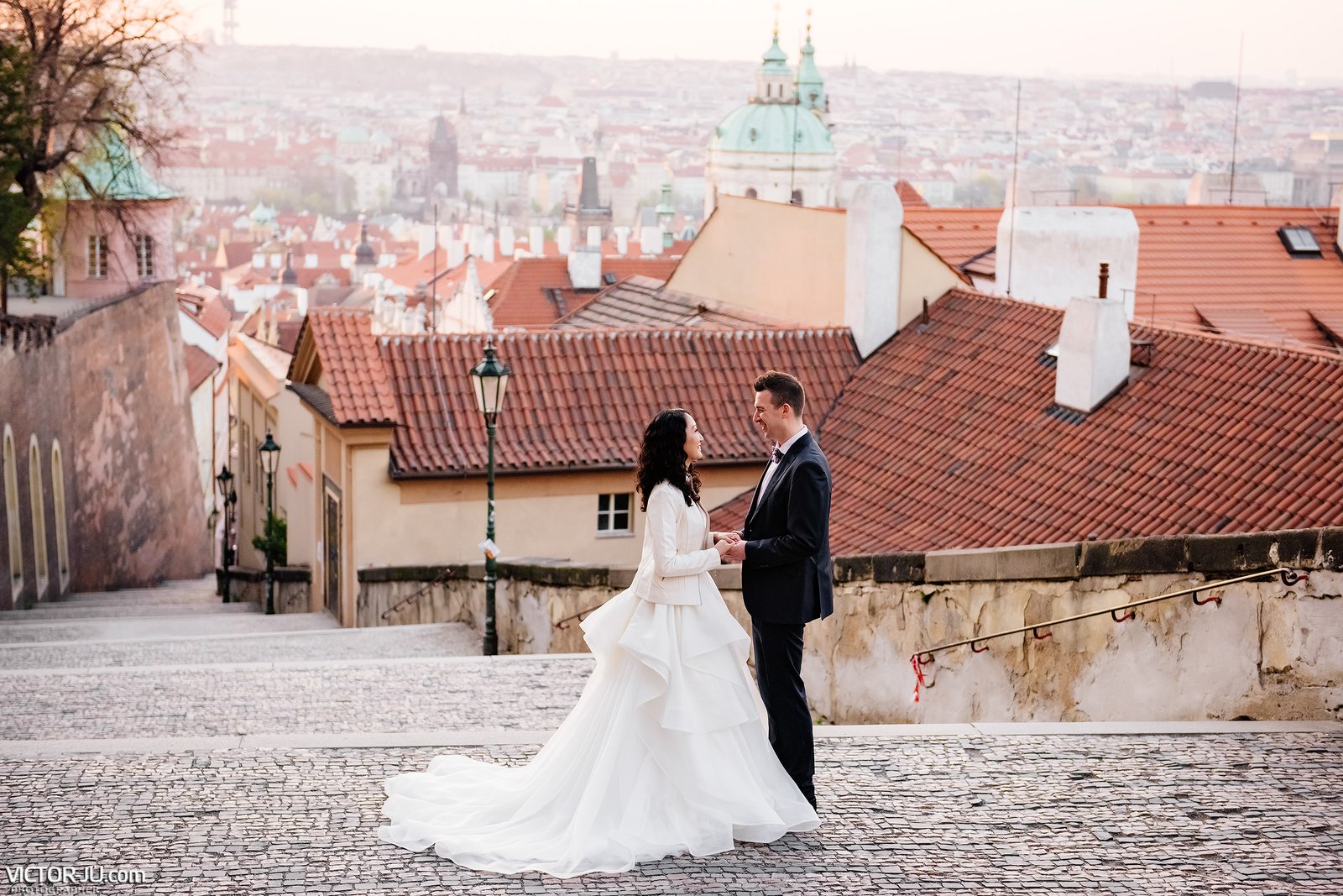 Pre wedding photo shoot in Prague
