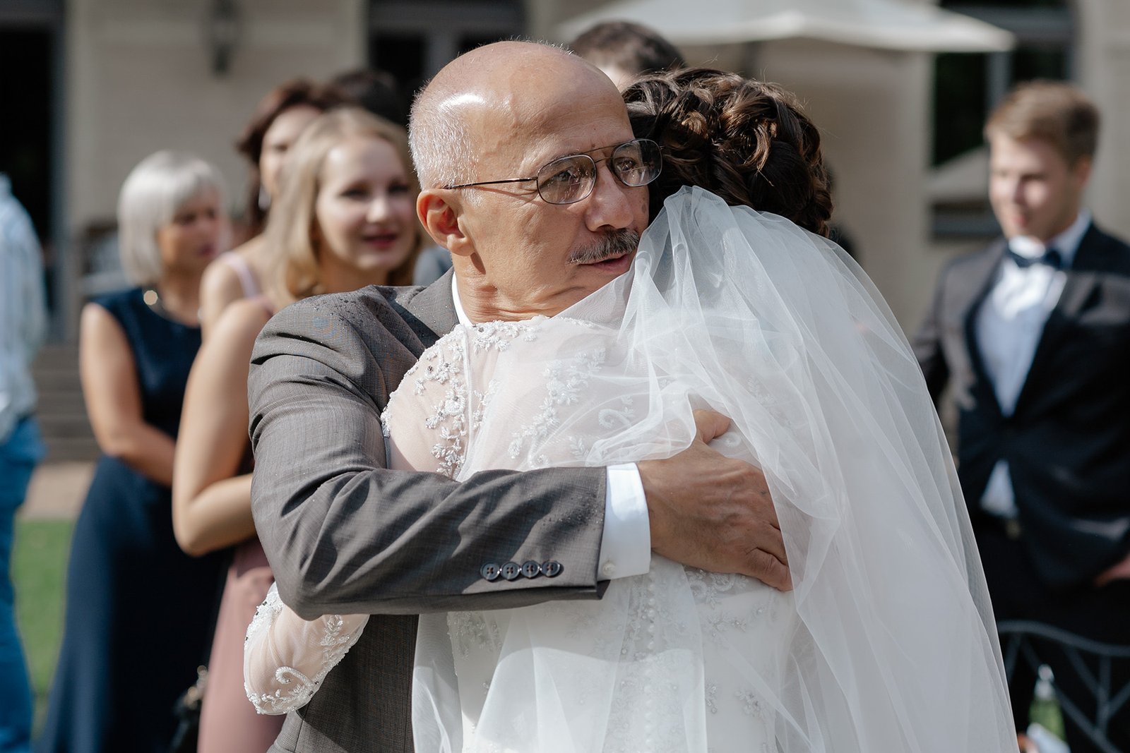 Congratulations from the father to the bride