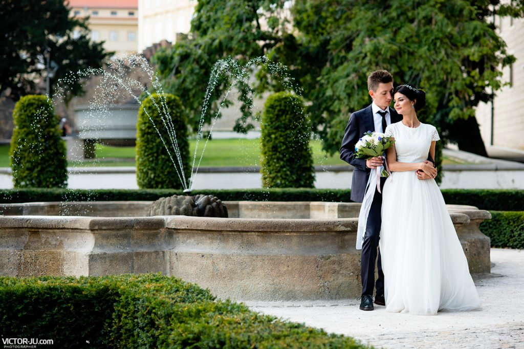 Wedding photo shoot in Prague