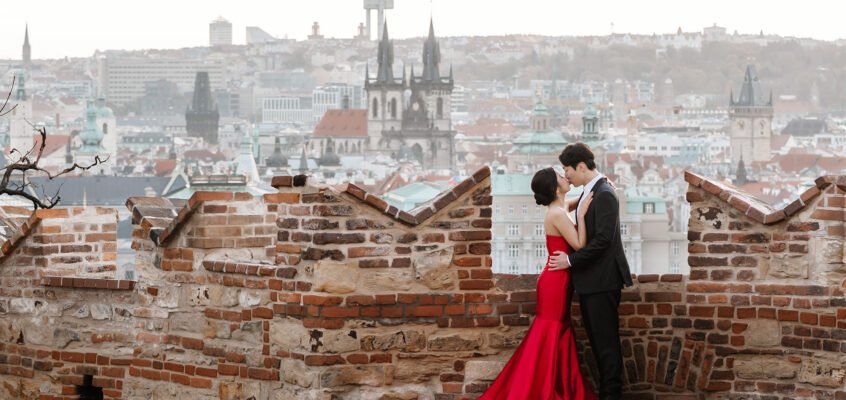 Prague Pre-Wedding Photographer: Essential Photoshoot Tips for Best Memories