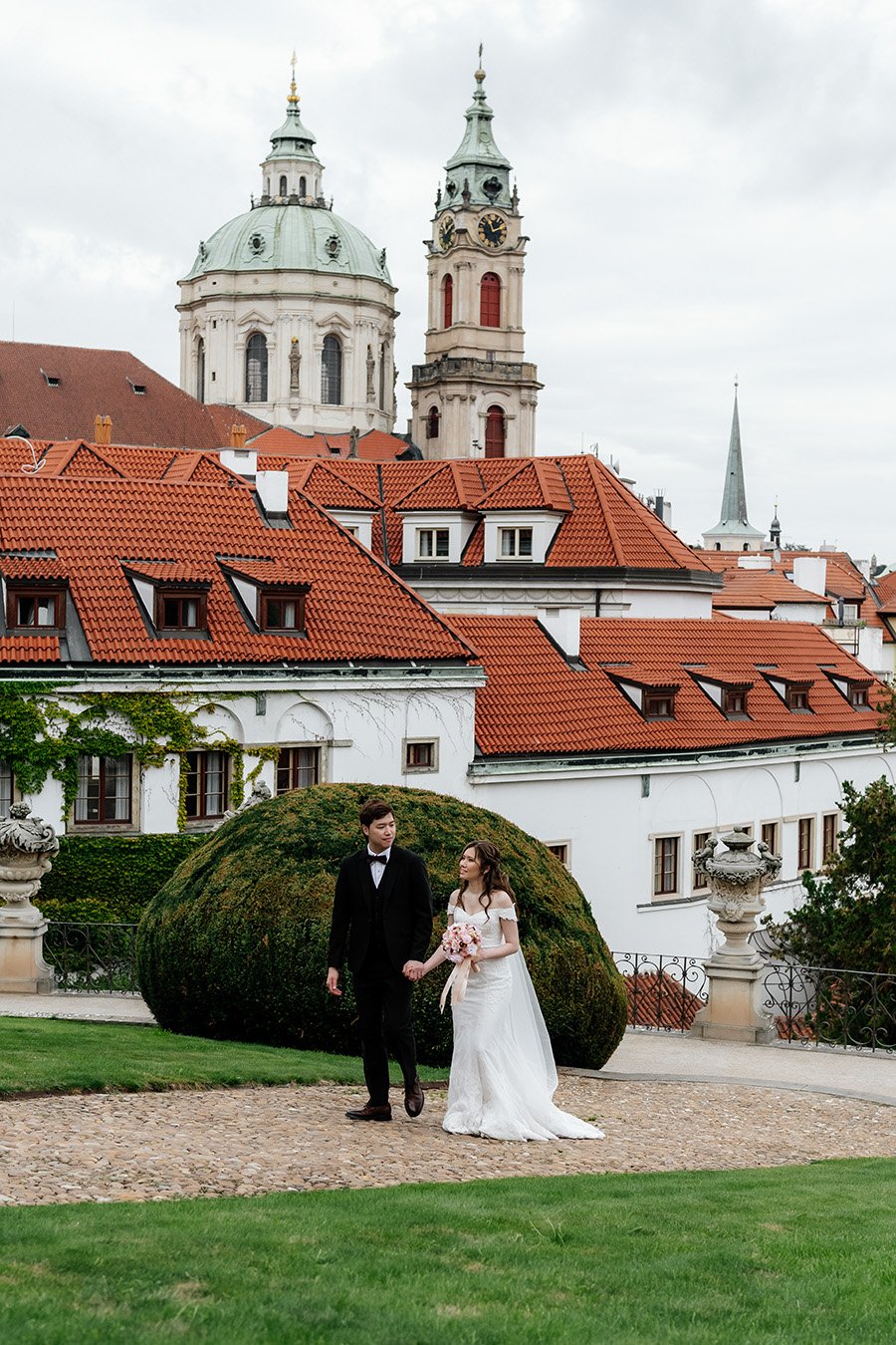 Pre-wedding Photographer in Prague