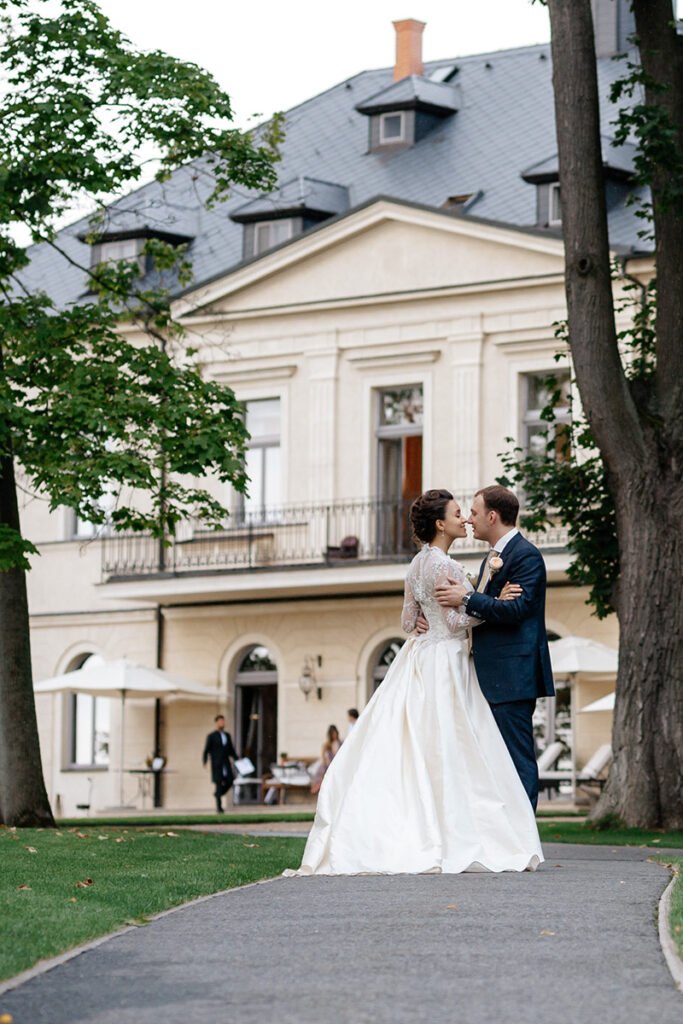 Wedding in Chateau Mcely